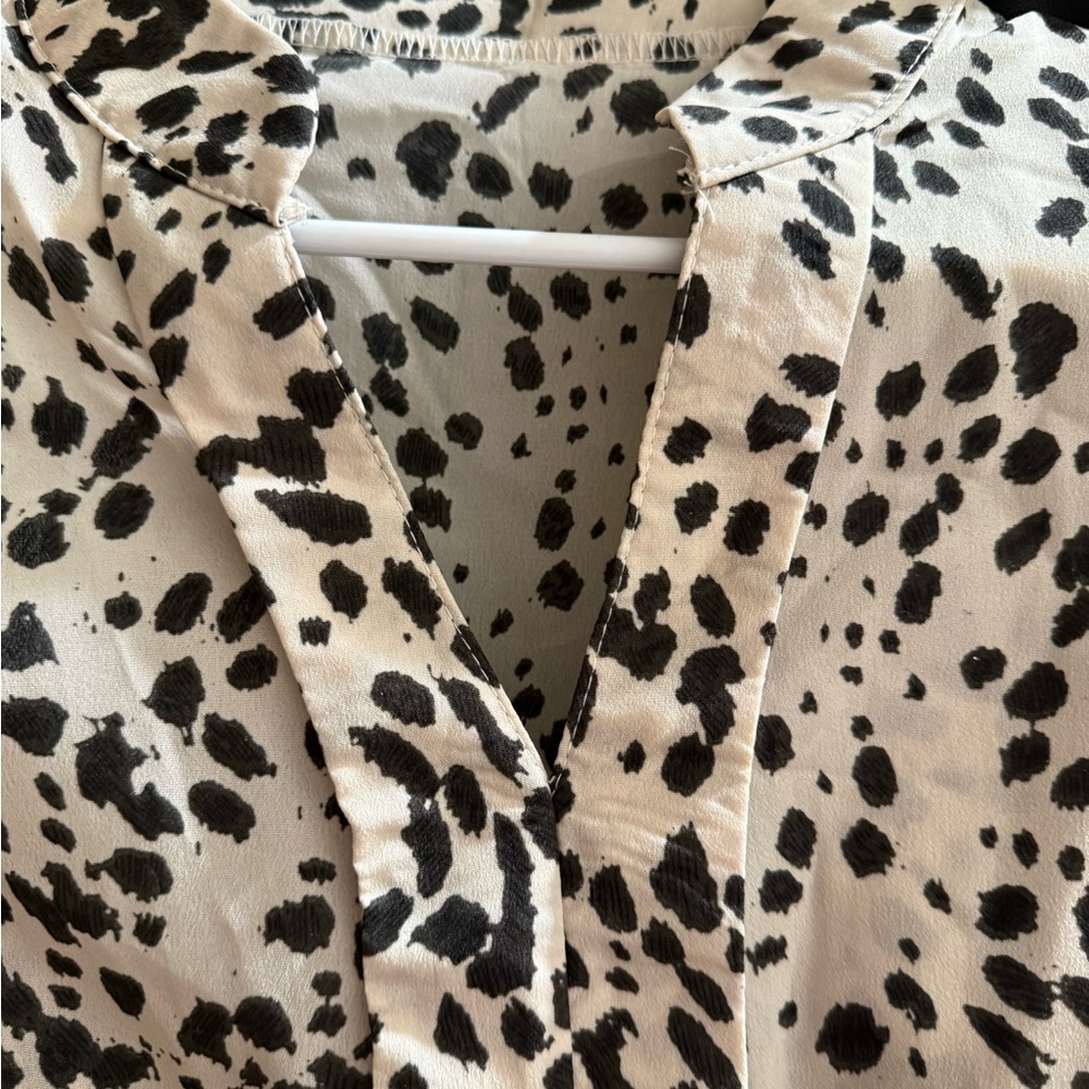 Source Unknown Black and Cream Leopard Print Blouse